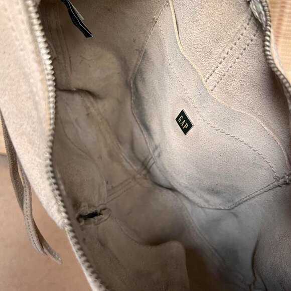 Vintage Gap genuine suede leather tan hobo bag with fringe zipper pulls - Picture 6 of 6